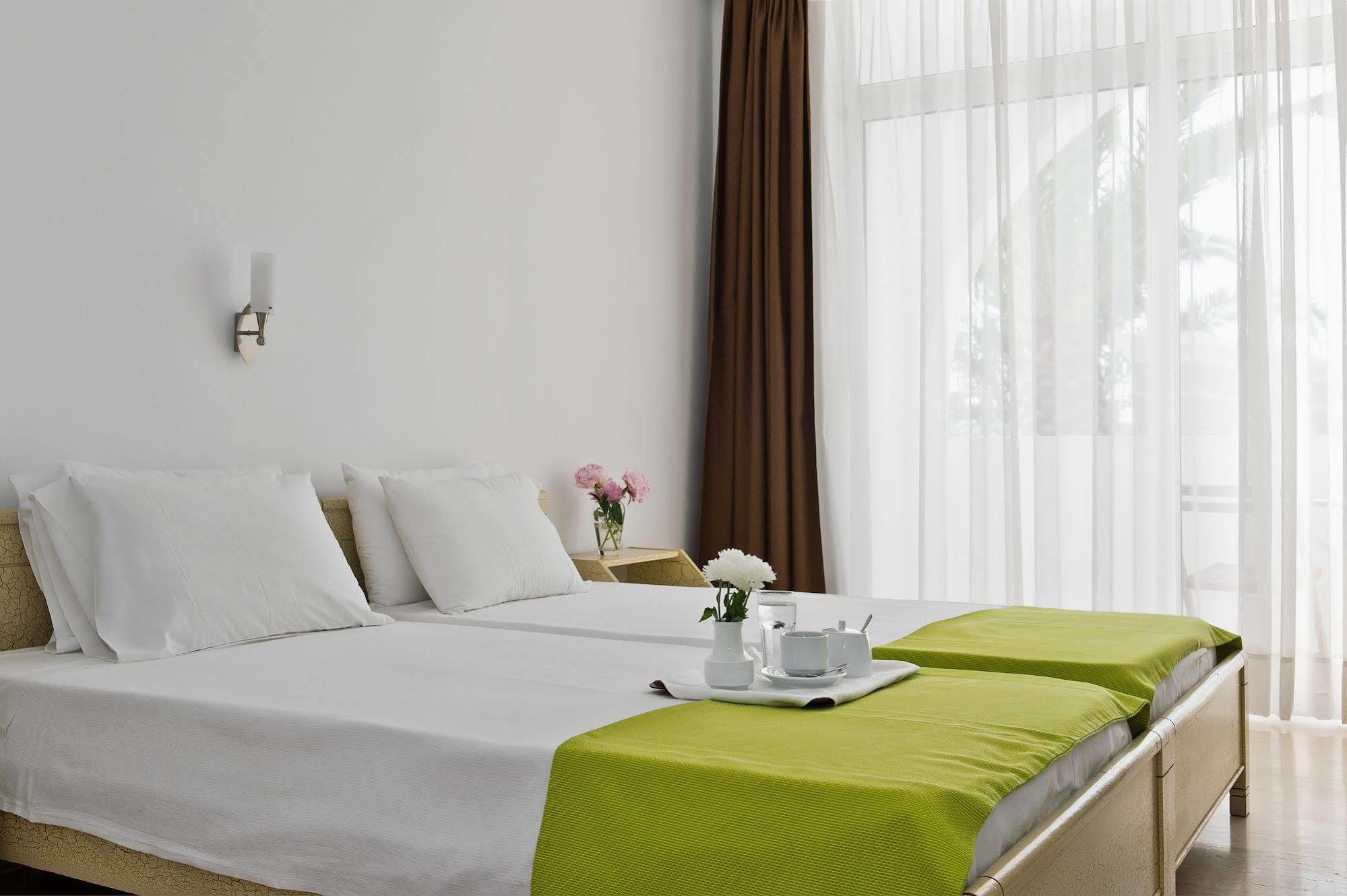 Makarios Hotel Kamári